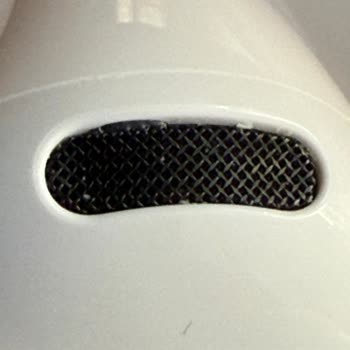 AirPods 4 ANC'de Üretim Hatası Şüphesi: Değişim Mi, Tamir Mi?