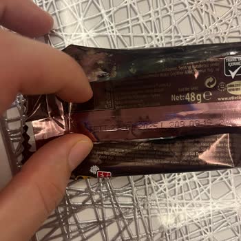 Karamelli Browninin Görünümü Güven Vermiyor