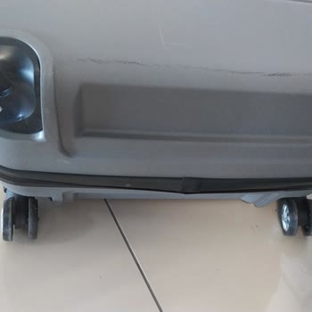 Valiz Hasarına Karşı İlgisiz Yaklaşım