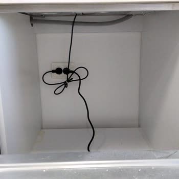 Arçelik Ankastre Fırın Hava Kaçağı Ve Mutfak Dolaplarına Zarar Veriyor