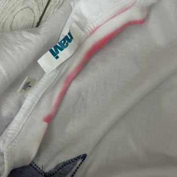 Domestos Çamaşır Suyu Tişörtümü Mahvetti!