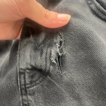 Zara'dan Aldığım Jean İlk Kullanımda Yırtıldı