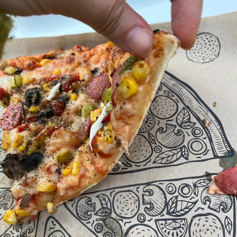 Pizzada Çiğ Hamur Sorunu Ve Çalışan Tavrı