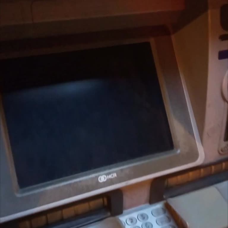 Foça'da Sürekli Bozulan ATM Sorunu