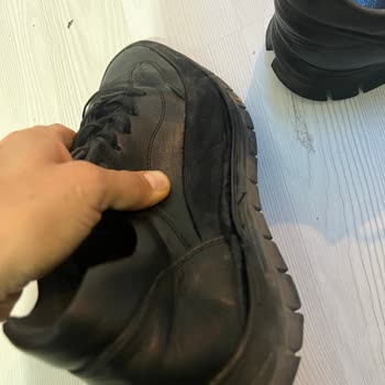 Hotiç Ayakkabıda Üretim Hatası