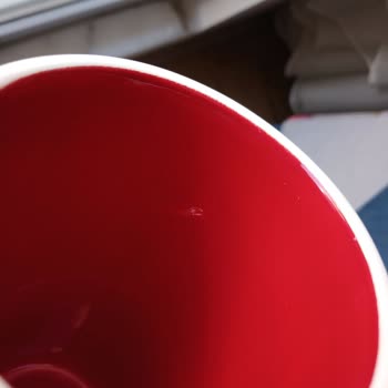 Kırık Hediye Kupa Bardak Ve Çözüm Eksikliği