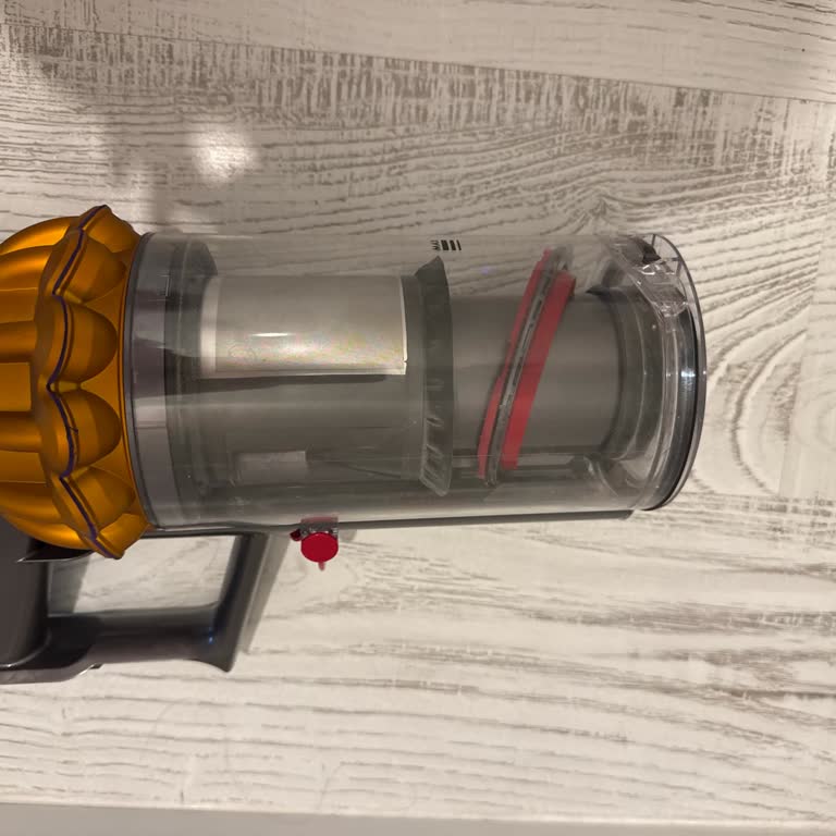 Dyson V15 Süpürge Toz Haznesi Problemi