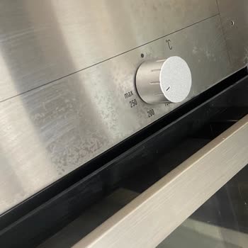 Domol Fırın Temizleyicisi Lekeleri Çıkarmıyor!