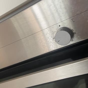 Domol Fırın Temizleyicisi Lekeleri Çıkarmıyor!