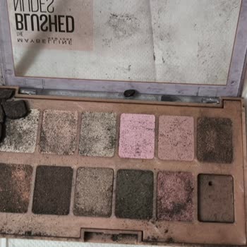 Maybelline Far Paleti Hayal Kırıklığı