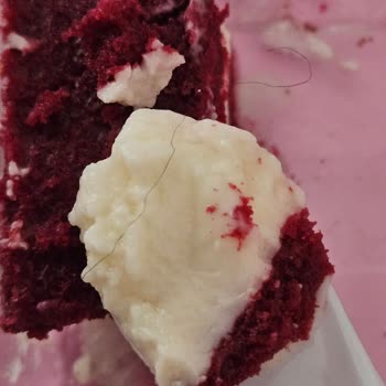 BİM Tatlısında Hijyen Sorunu