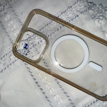 Spigen Türkiye İPhone 15 Pro Max Kılıfının Hızla Sararması Ve Yetersiz Müşteri Hizmeti