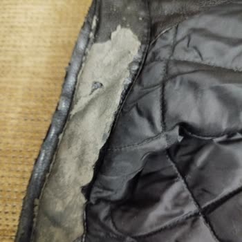 Kendiliğinden Soyulan Ceket Ve Yetersiz Müşteri Hizmeti