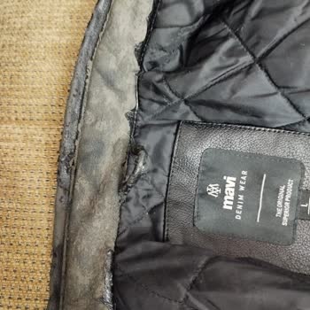 Kendiliğinden Soyulan Ceket Ve Yetersiz Müşteri Hizmeti