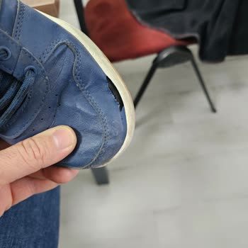 Adidas Ayakkabının İlk Kullanımda Açılması Ve A101'den Yetersiz Destek