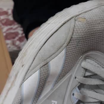 Reebok Ayakkabıda Yırtılma Sorunu