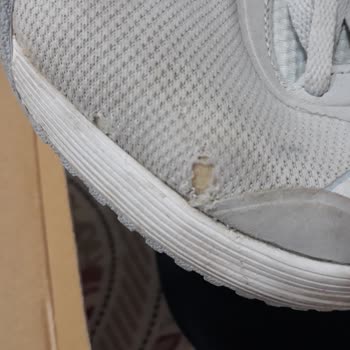 Reebok Ayakkabıda Yırtılma Sorunu