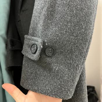 Zara Kabanlar Tüylenme Sorunu İle Hayal Kırıklığı Yaşatıyor