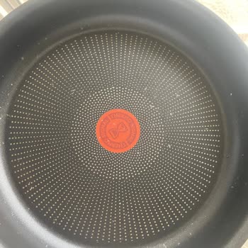 Tefal Tencere Setinde Kalıcı Lekeler Ve Yapışma Sorunu