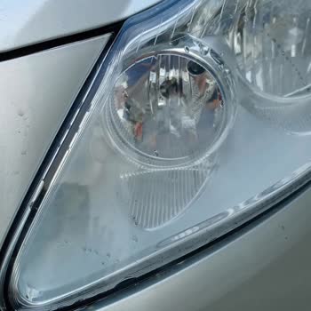 Bozuk Far Ve İlgisiz Servis: Trafik Kazası Sonrası Hayal Kırıklığı