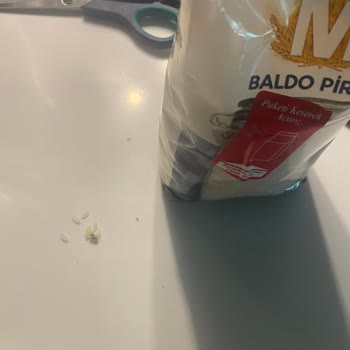 Migros Pirinç Paketinden Çıkan Şok: Macun!