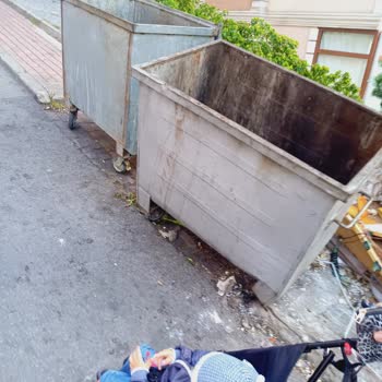 Çayırova'da Çöp Ve Altyapı Sorunları