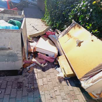 Çayırova'da Çöp Ve Altyapı Sorunları