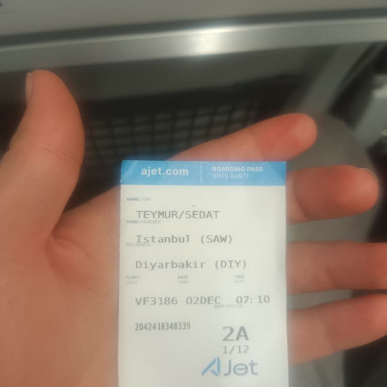 Ajet Uçuş Gecikmesi: 1 Saatlik Bekleyiş