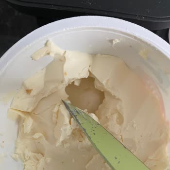 Eksik Doldurulmuş Krem Peynir Paketi