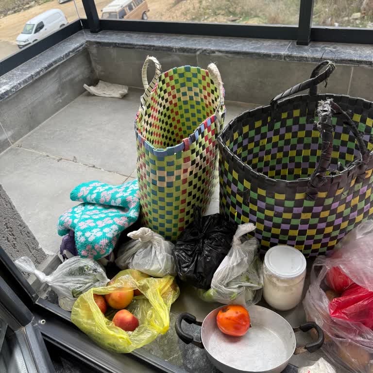 Beko Buzdolabı Sorunları Çözülmüyor, Gıdalar Balkonda Bekliyor