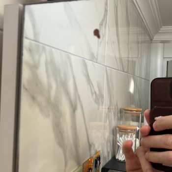 Kale Marka Banyo Dolabının Ayna Yapısı Bozuldu