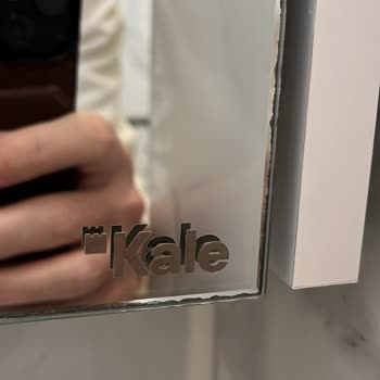 Kale Marka Banyo Dolabının Ayna Yapısı Bozuldu