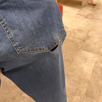 Beymen'den Alınan Pantolonun İlk Yıkamada Parçalanması