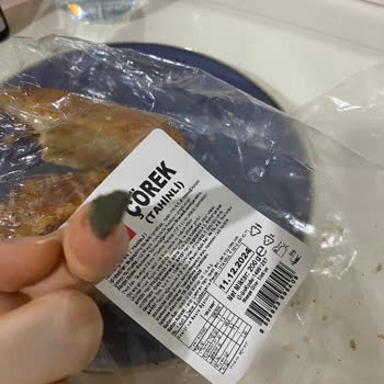 Tahinli Çörek İçinden Çıkan Taş Dişimi Kırdı!