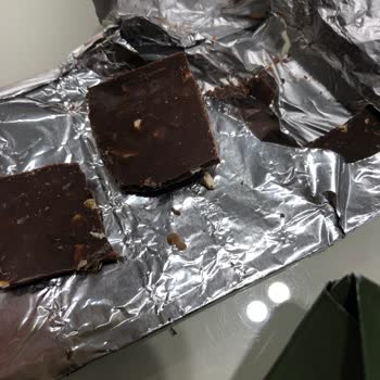 Kurtlu Çikolata Ve İlgisiz Müşteri Hizmetleri