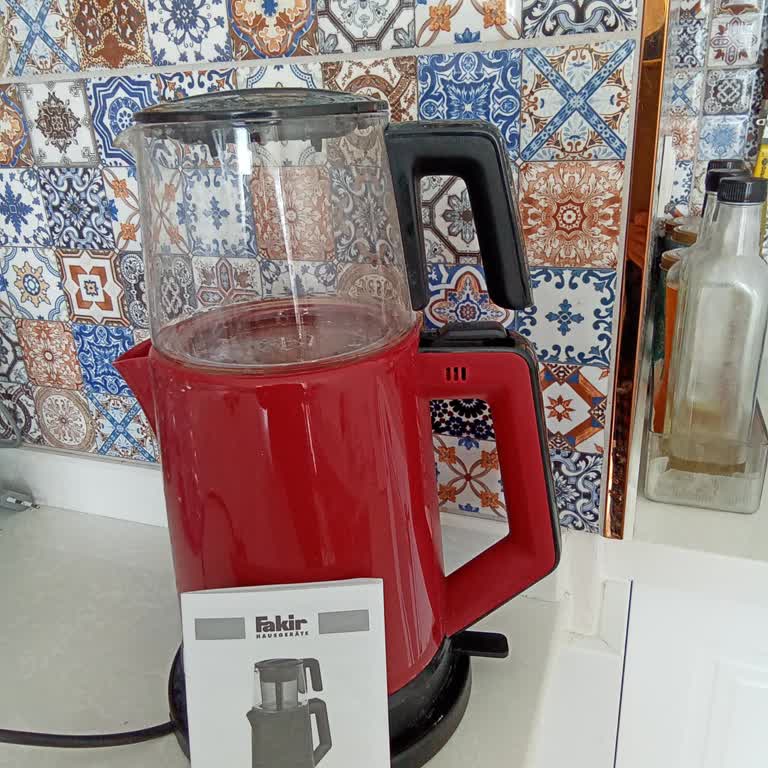 Fakir Çay Makinesi: Tren Düdüğü Gibi Ses Ve Plastik Koku Sorunu