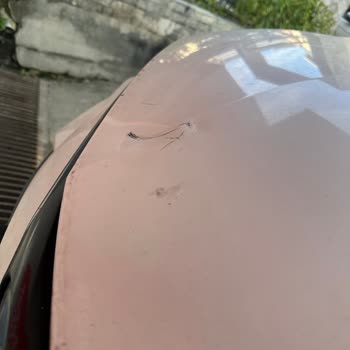 Martı Motosikletin Yol Açtığı Araç Hasarı