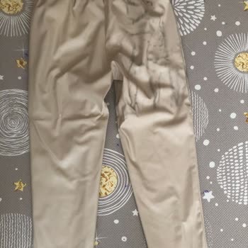 Bir Yıl İçinde Kararan Deri Pantolonlar İçin Telafi Beklentisi