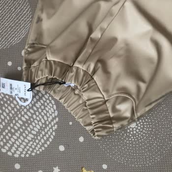 Bir Yıl İçinde Kararan Deri Pantolonlar İçin Telafi Beklentisi