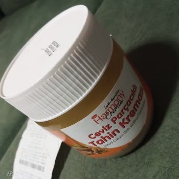 Tarihi Geçmiş Ürün Ve Saygısız Hizmet