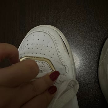 Kalitesiz Ayakkabı Ve İade Sorunu