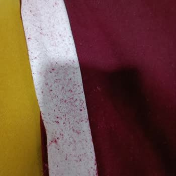 Renk Veren Eşofman Takımı Ve İade Sorunu