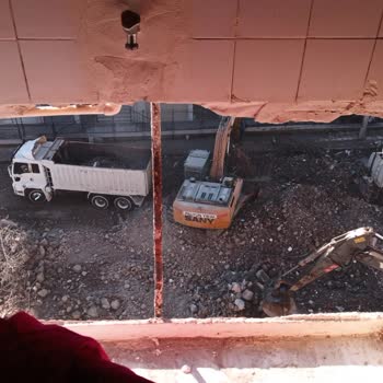 Palyun Yıkım Operatörleri Binaya Zarar Vermesi