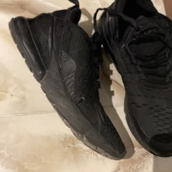 Defectos en Nike Air Max 270, calidad y garantía insuficiente