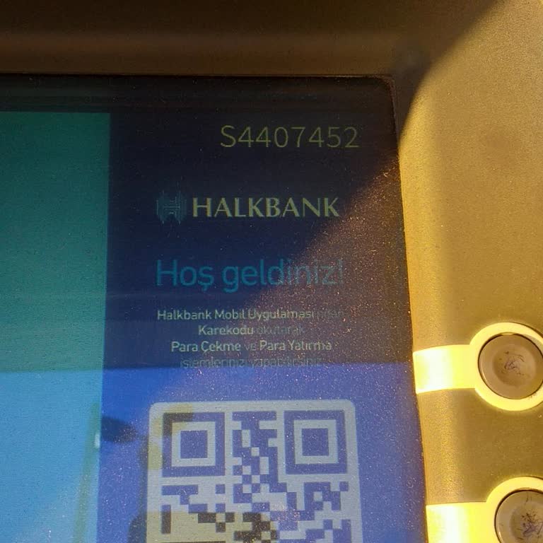 ATM'de Sıkışan Para Sorunu Ve Bankalar Arası İletişimsizlik