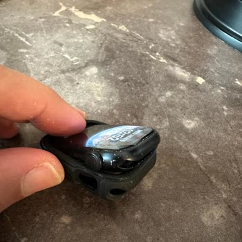 Spigen Kılıfı Apple Watch'umu Çizdi, Çözüm Bekliyorum