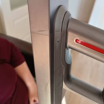 Hasarlı Ve Kullanılmış Görünen Dyson Süpürge Şikayeti