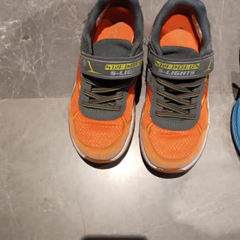 Skechers Ayakkabılarında Işık Problemi Ve Müşteri Hizmetleri Sorunu