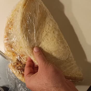 Donuk Pizza Fiyaskosu: Erimiş Ve Parçalanmış Teslimat