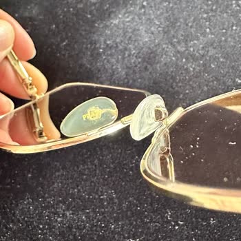 Prada Gözlük Tadilatında Renk Farkı Sorunu